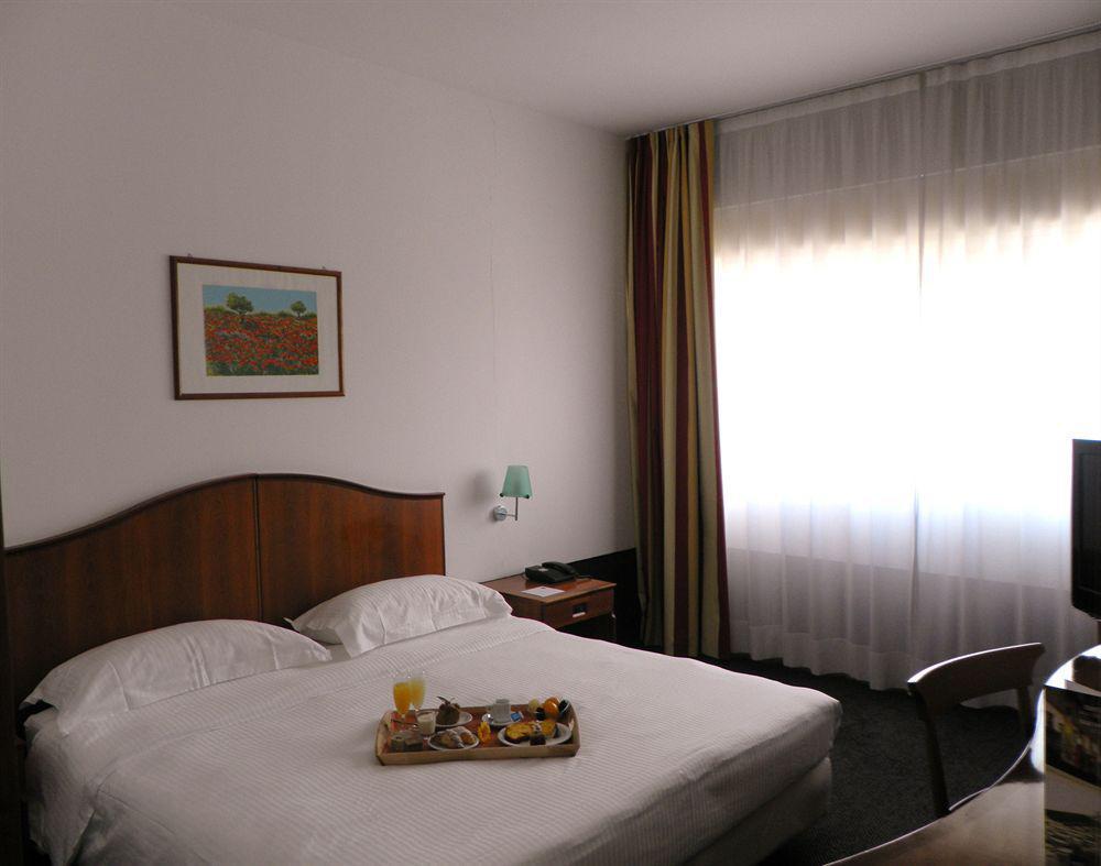 Idea Hotel 4*